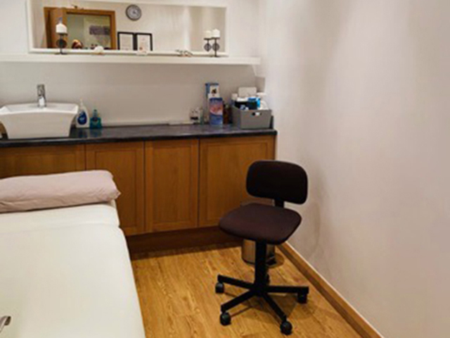 Therapy health and beauty clinic Yate